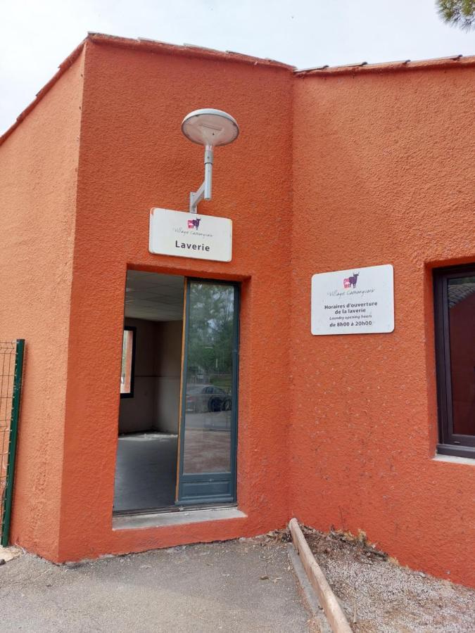 Aux Abords Du Lac Lägenhet Arles Exteriör bild